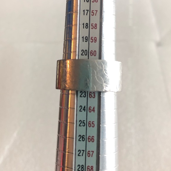 LOUIS VUITTON Cut Out Burg Champs Elysees Silver Plated Ring Unisex Sz L 10-1/4 - Picture 11 of 17